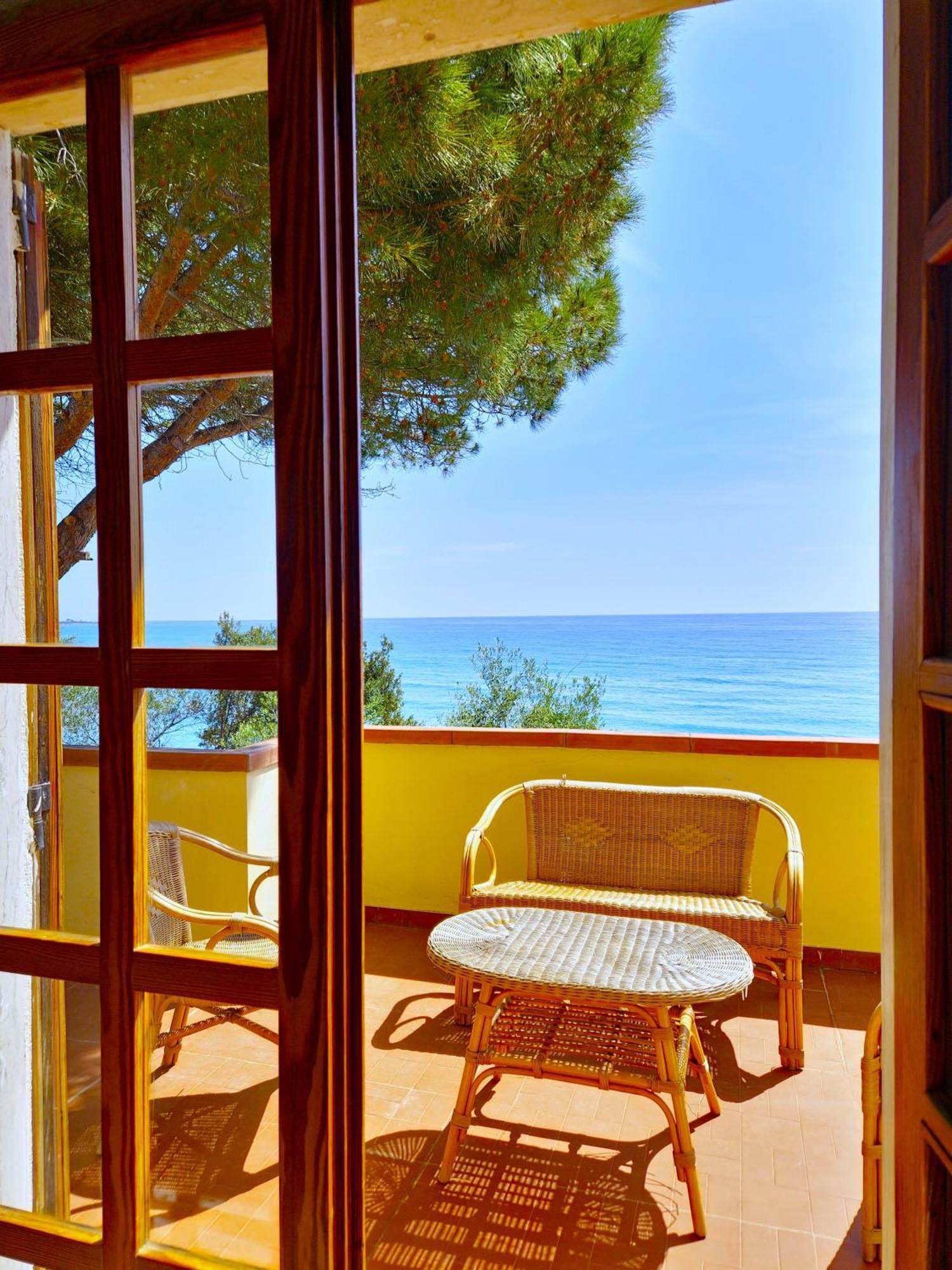 Villa Papiyon - Accesso Privato Alla Spiaggia Cala Liberotto Εξωτερικό φωτογραφία