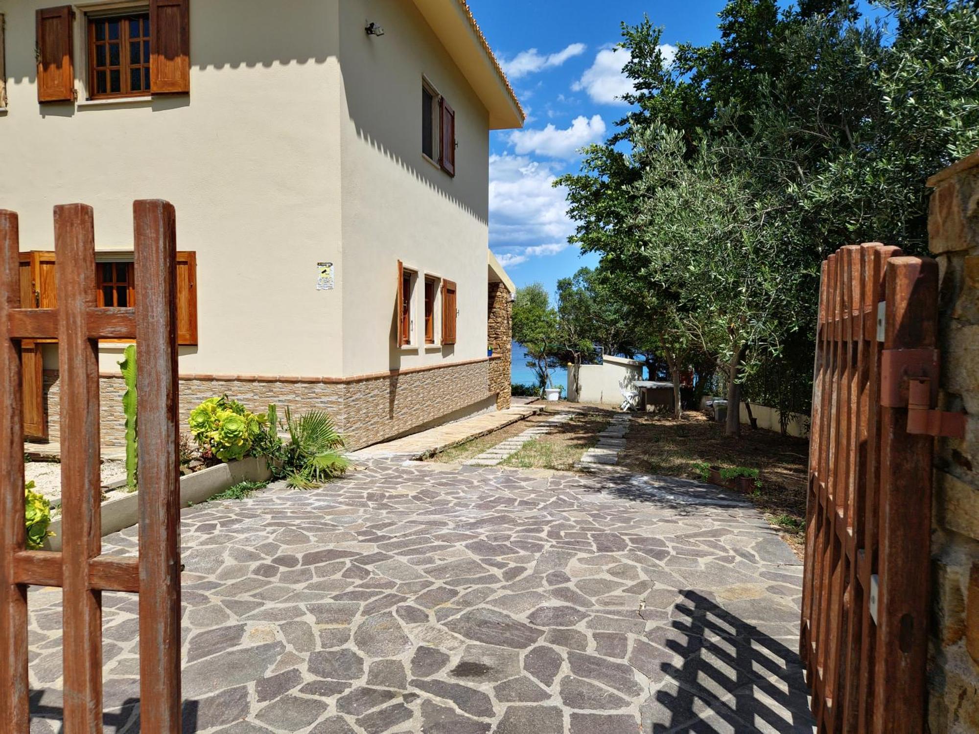 Villa Papiyon - Accesso Privato Alla Spiaggia Cala Liberotto Εξωτερικό φωτογραφία